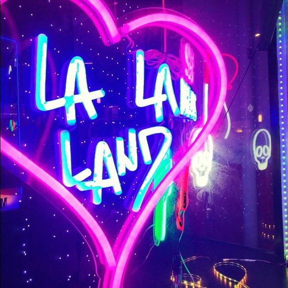 Meet your Posher, Tokyo Phoenix - Picture 5 of 7